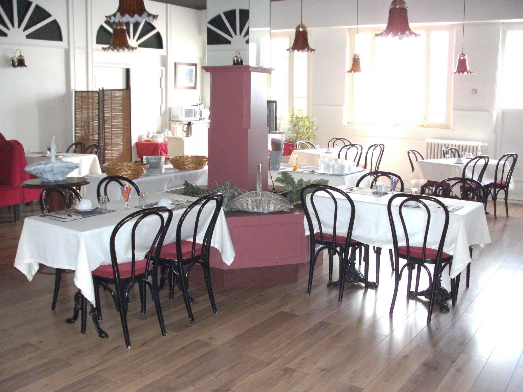 Hotel Bar Restaurant Saint Paul Verdun-sur-Meuse Eksteriør billede