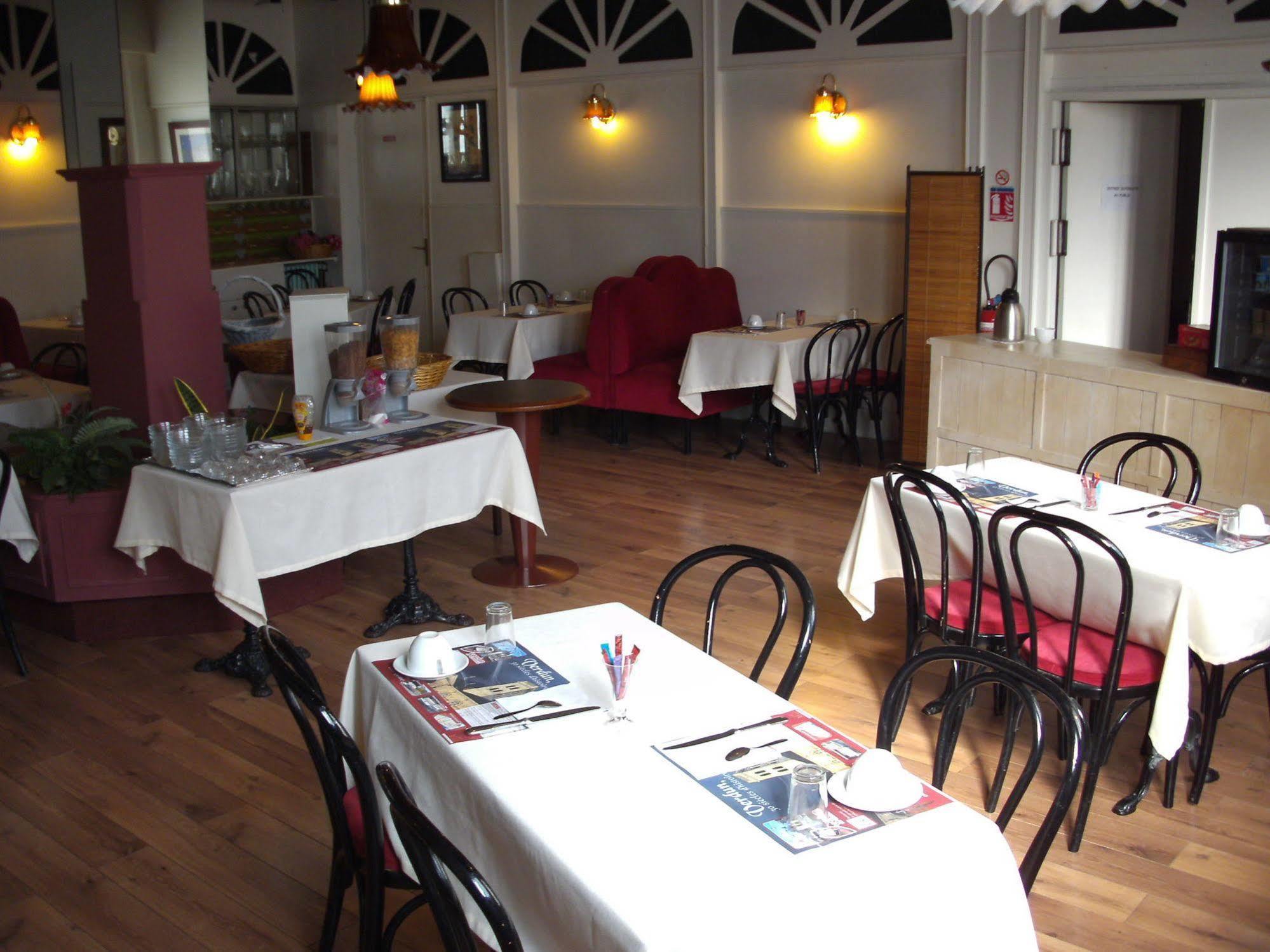 Hotel Bar Restaurant Saint Paul Verdun-sur-Meuse Eksteriør billede