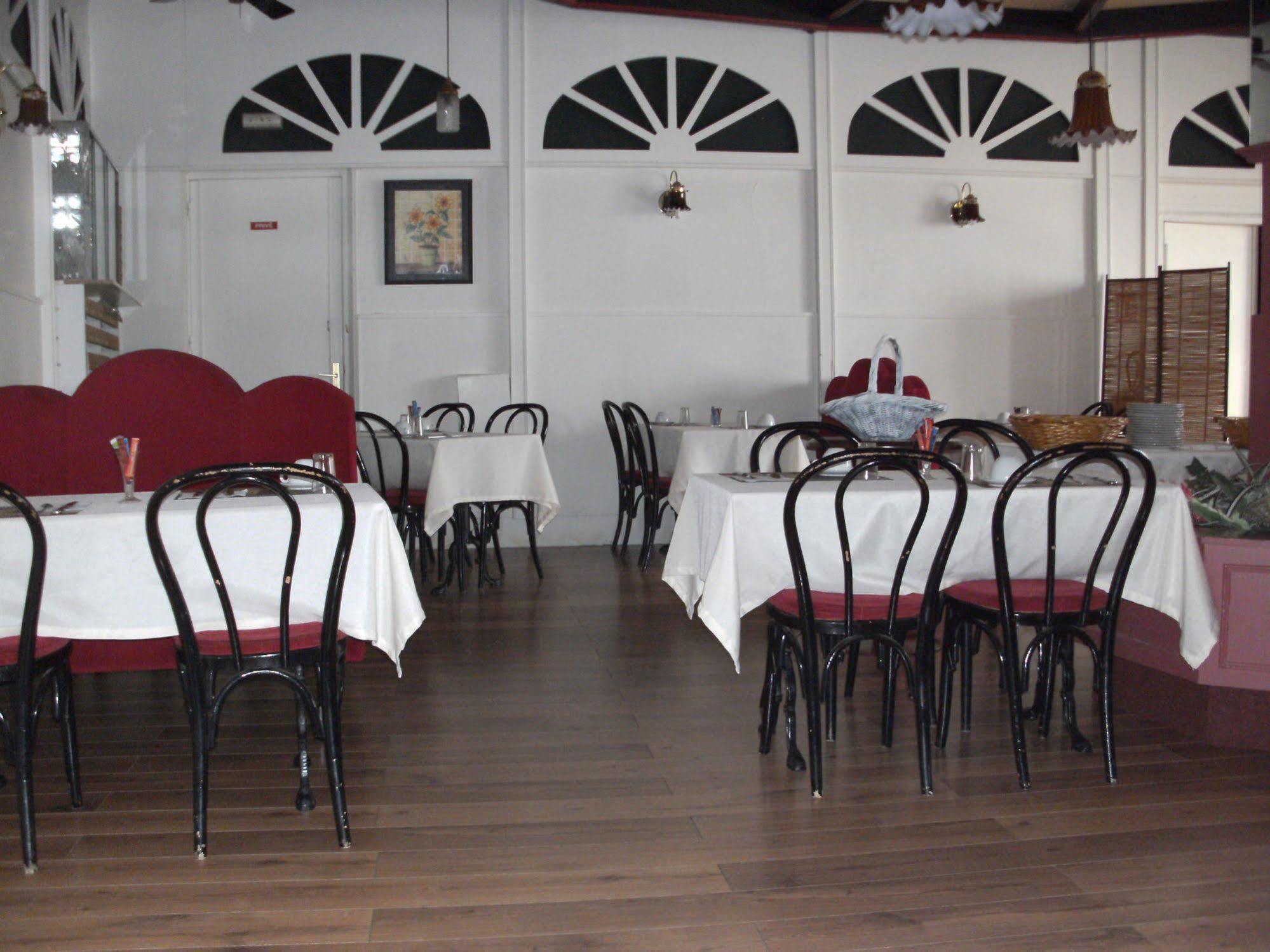Hotel Bar Restaurant Saint Paul Verdun-sur-Meuse Eksteriør billede